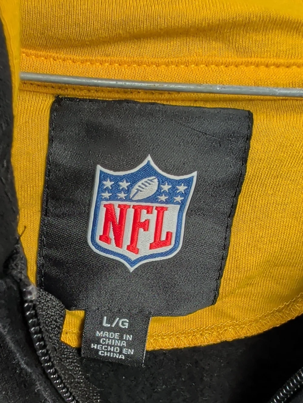NFL Pittsburgh Steelers Black and Gold  Men's Zip Hoodie Large